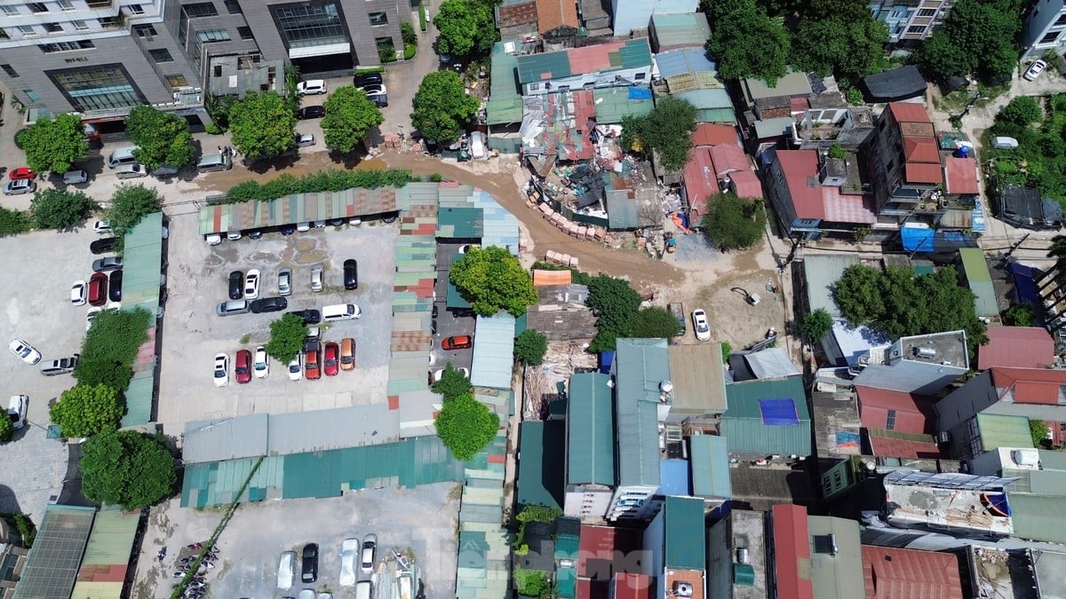 Hanoi : une route de 420 m de long d'une valeur de 1 400 milliards de VND n'est toujours pas terminée après 8 ans Photo 6