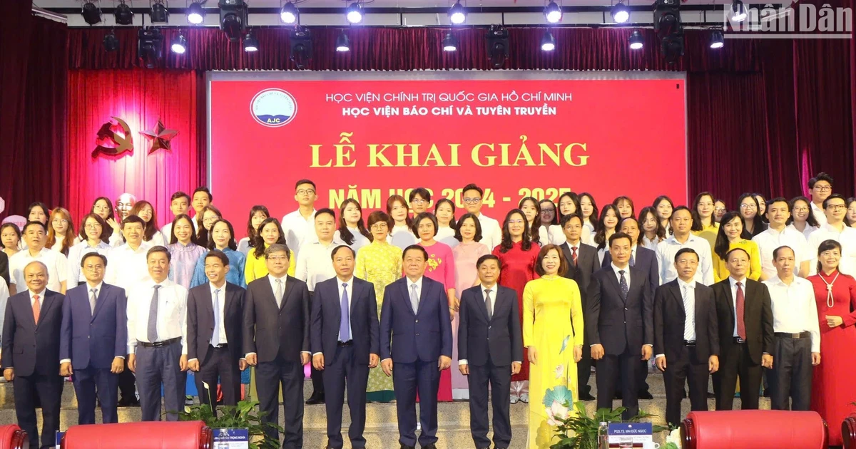 Học viện Báo chí và Tuyên truyền khai giảng năm học mới