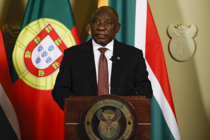 南アフリカのシリル・ラマポーザ大統領が6月6日にプレトリアで記者会見を行った。写真：AFP