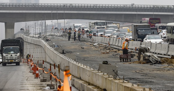 Se espera que la forma del paso elevado elimine el "punto negro" de congestión de tráfico en la entrada a Hanoi antes del día de la inauguración.