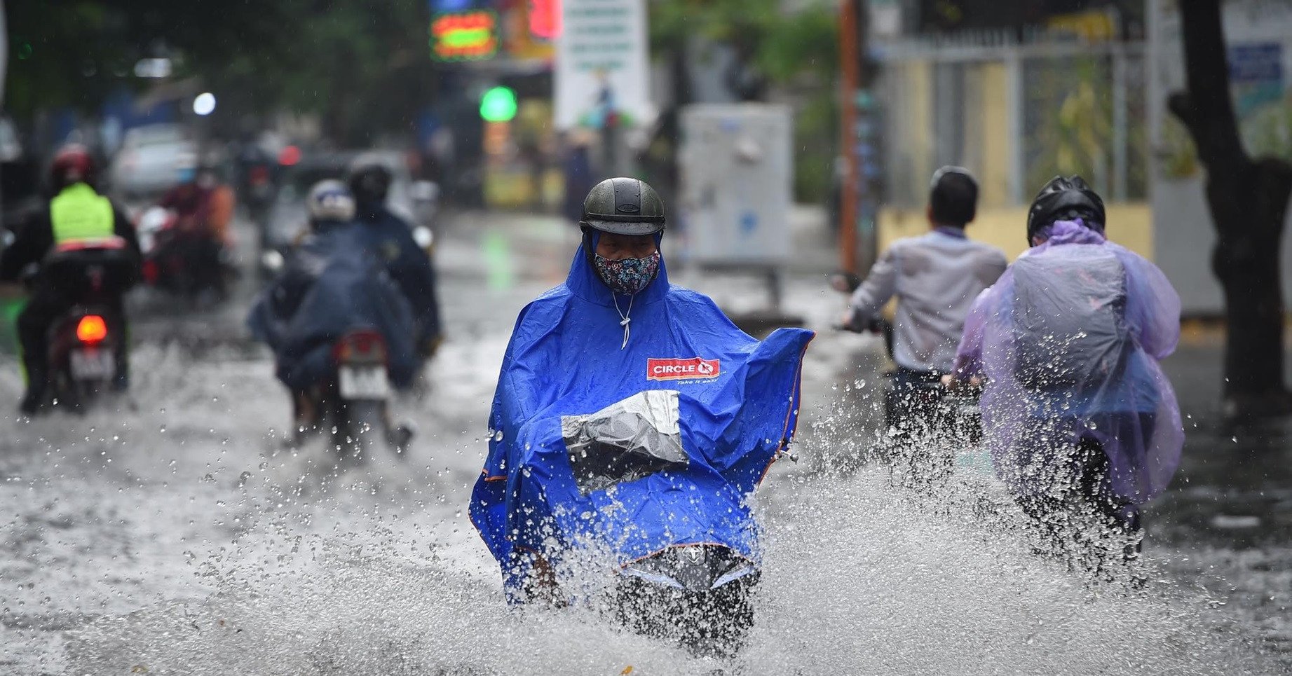 พยากรณ์อากาศ 16 กันยายน 2567 : ฮานอยมีฝนฟ้าคะนอง ฝนตกหนักในภาคใต้ช่วงบ่ายและกลางคืน