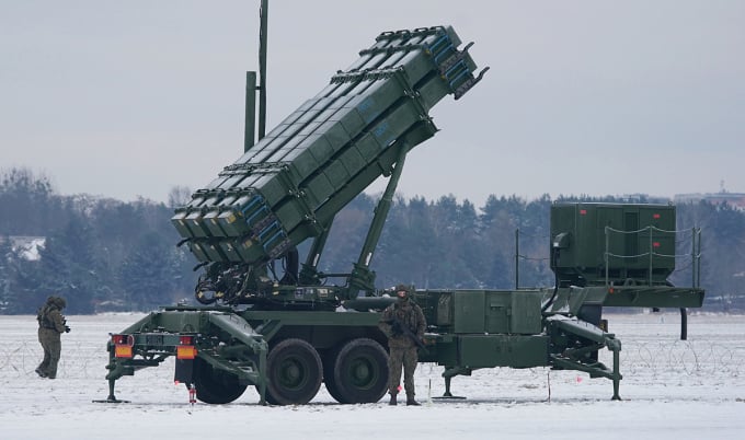 Tổ hợp phòng không Patriot trong cuộc tập trận tại sân bay Warsaw Babice, Ba Lanngày 7/2. Ảnh: AFP