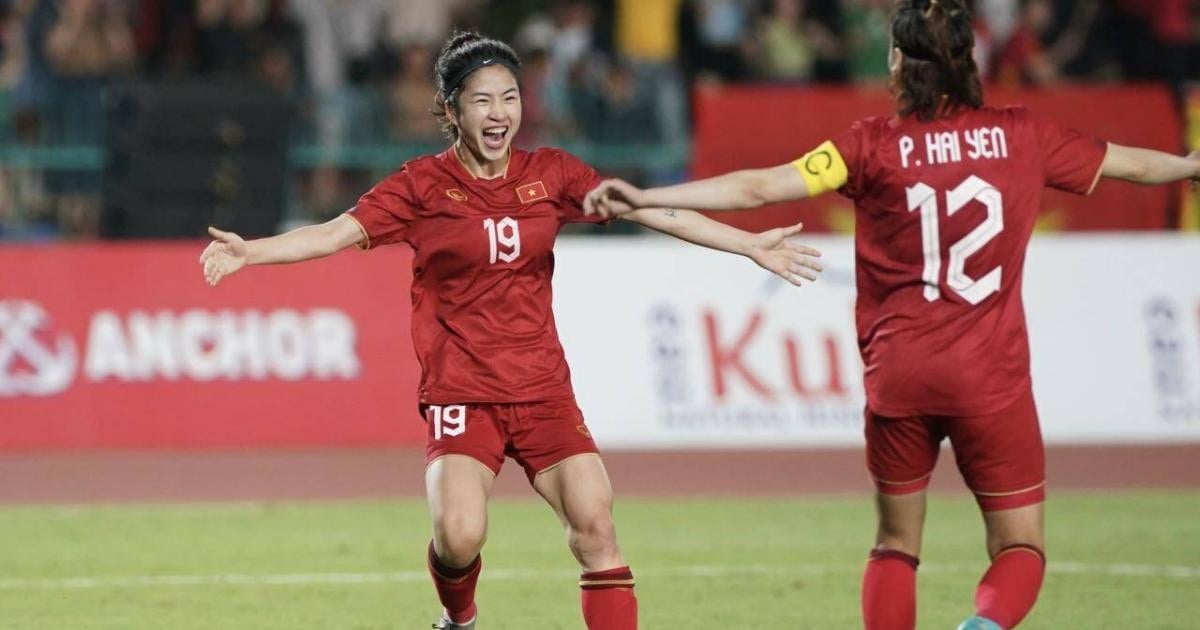 Un periódico británico informa que una atractiva chica de la selección femenina de Vietnam crea un milagro en la Copa del Mundo.