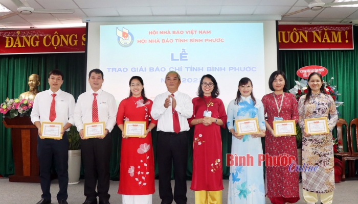 30 articles de presse exceptionnels ont été récompensés lors de la cérémonie de remise des prix de la presse provinciale de Binh Phuoc 2022