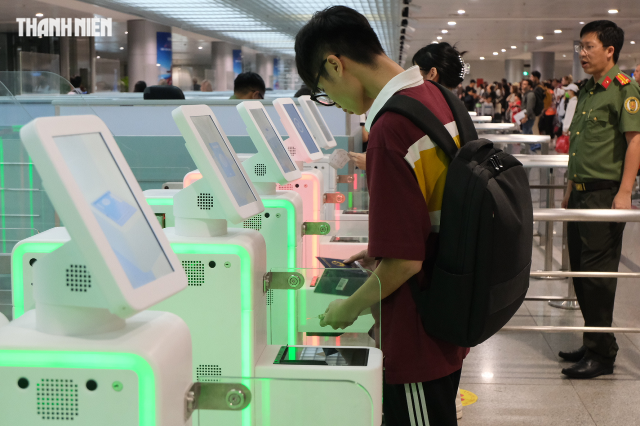 Tân Sơn Nhất chính thức thử nghiệm scan passport cho người Việt, nhập cảnh chỉ 30 giây - Ảnh 9.