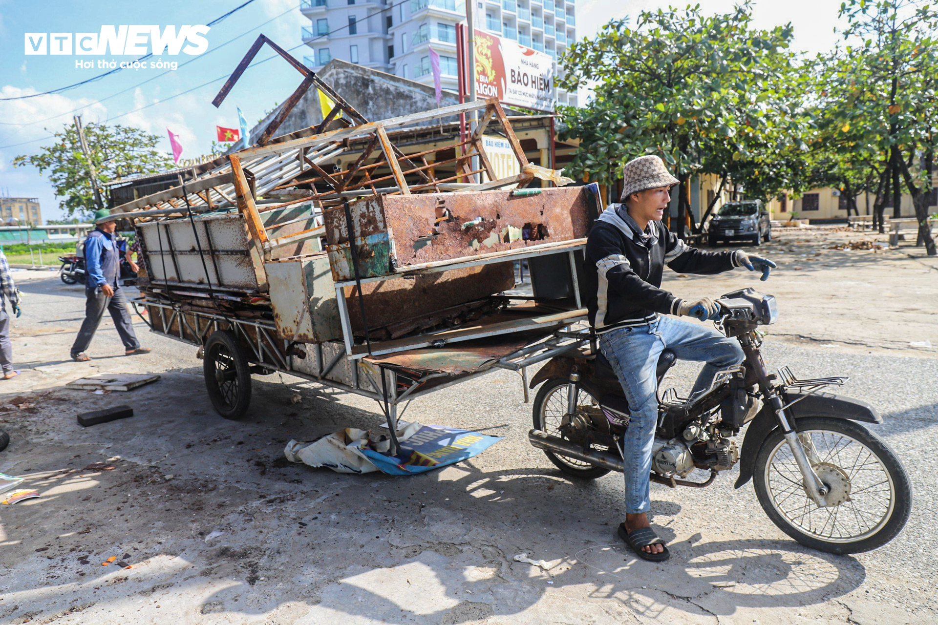 Abriss von fast 50 Kiosken, die den schönsten Strand in Ha Tinh blockieren - 12