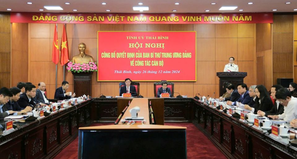 Mr. Pham Viet Vuong - Chief Prosecutor of Thai Binh Provincial People's Procuracy - spoke on receiving new tasks and responsibilities. Photo: Nam Hong