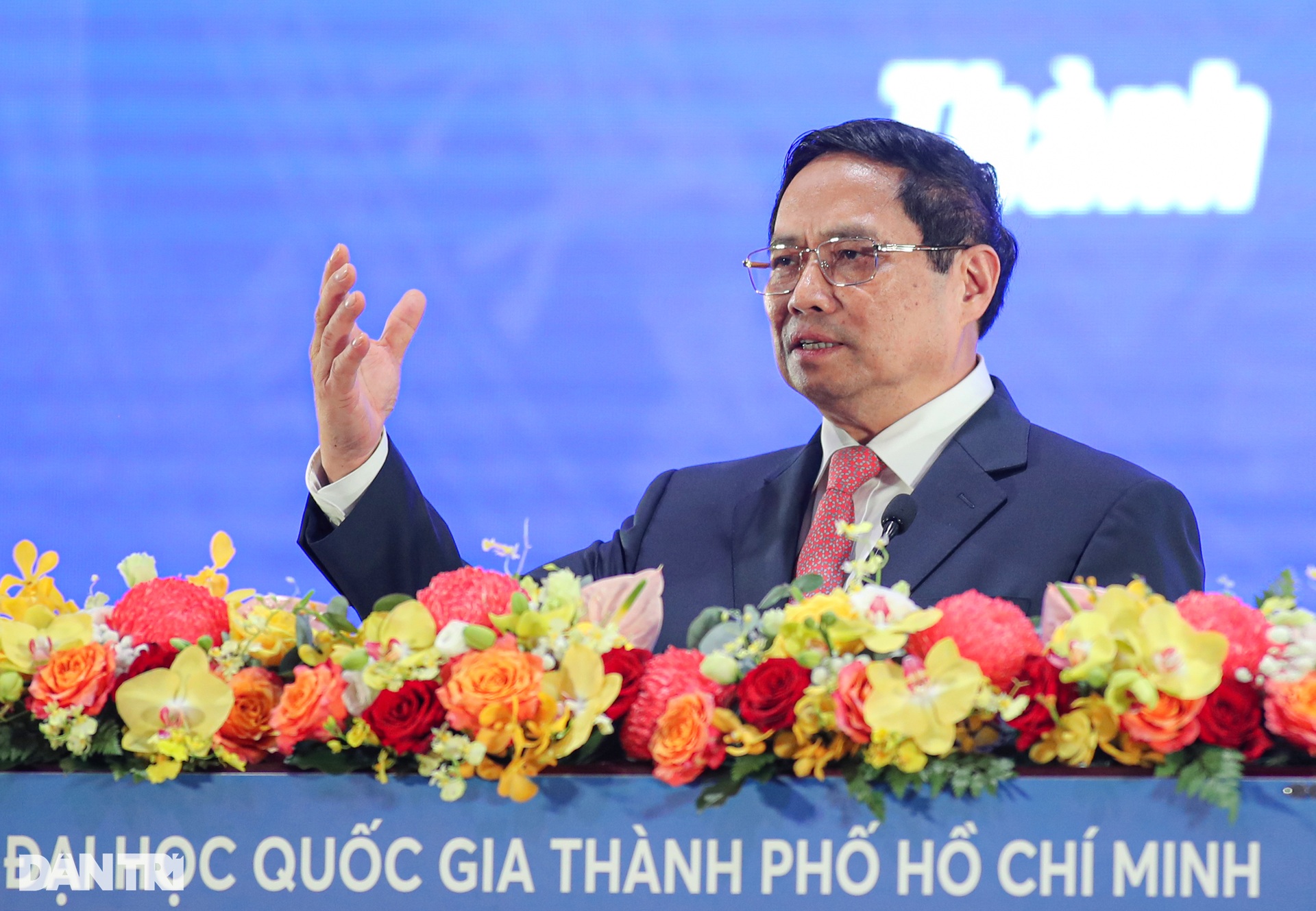 Thủ tướng Phạm Minh Chính gặp gỡ sinh viên Đại học Quốc gia TPHCM - 4