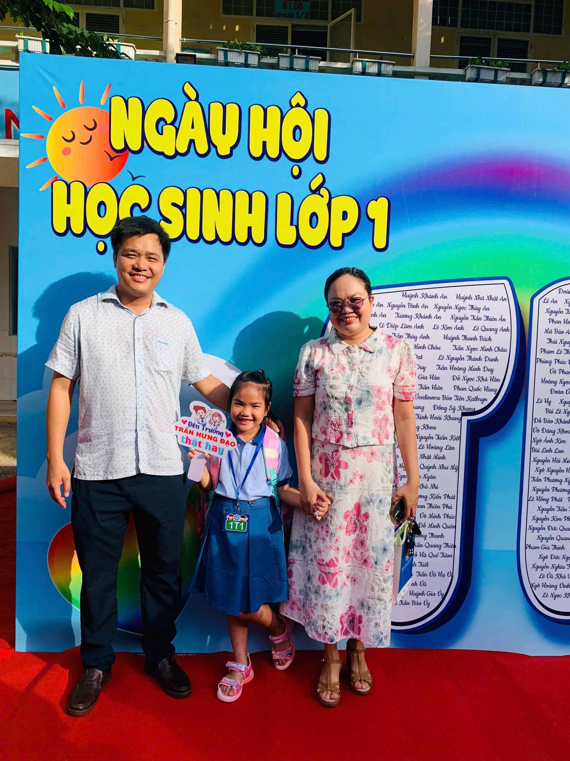 Những nụ cười bừng sáng, học sinh TP.HCM chào năm học mới- Ảnh 2.