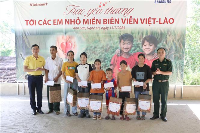 หนังสือพิมพ์อิเล็กทรอนิกส์ VietnamPlus จัดกิจกรรมการกุศลมากมาย รูปภาพ 2