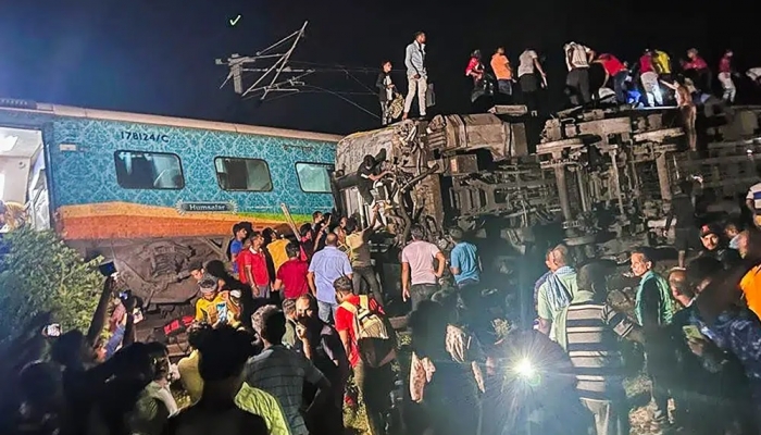 Plus de 200 personnes sont mortes dans un accident de train en Inde