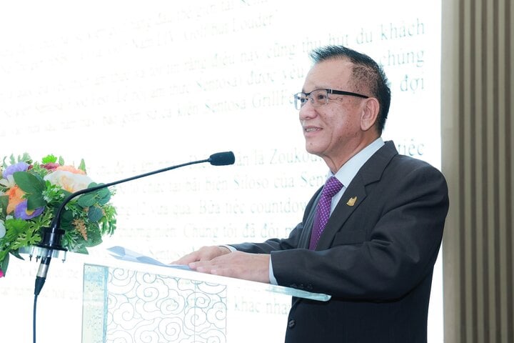 Mr. Chin Sak Hin, Deputy General Director and Chief Financial Officer of SDC spoke at the event.