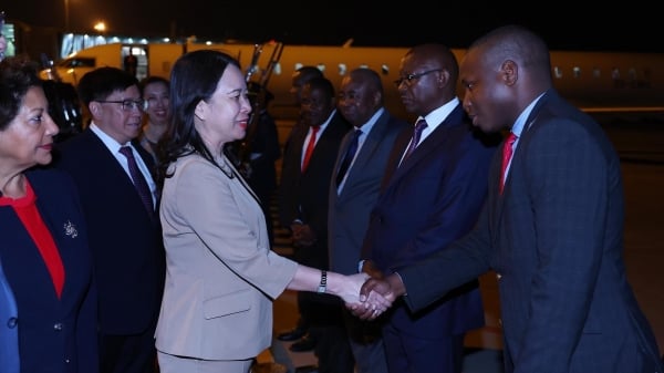 La vice-présidente Vo Thi Anh Xuan arrive dans la capitale Maputo, entamant une visite officielle au Mozambique.