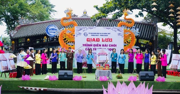 Hàng trăm giáo viên, học sinh hào hứng giao lưu lan toả nghệ thuật Bài Chòi