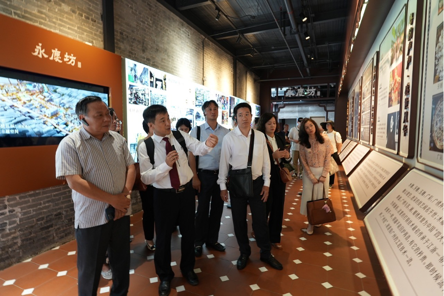 Une délégation de haut rang de la ville de Hanoi visite et travaille dans la province du Guangdong - Photo 3