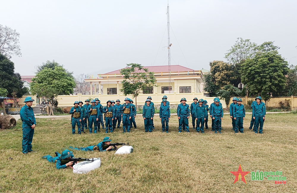 “Sao vuông” Lập Thạch đua tài huấn luyện