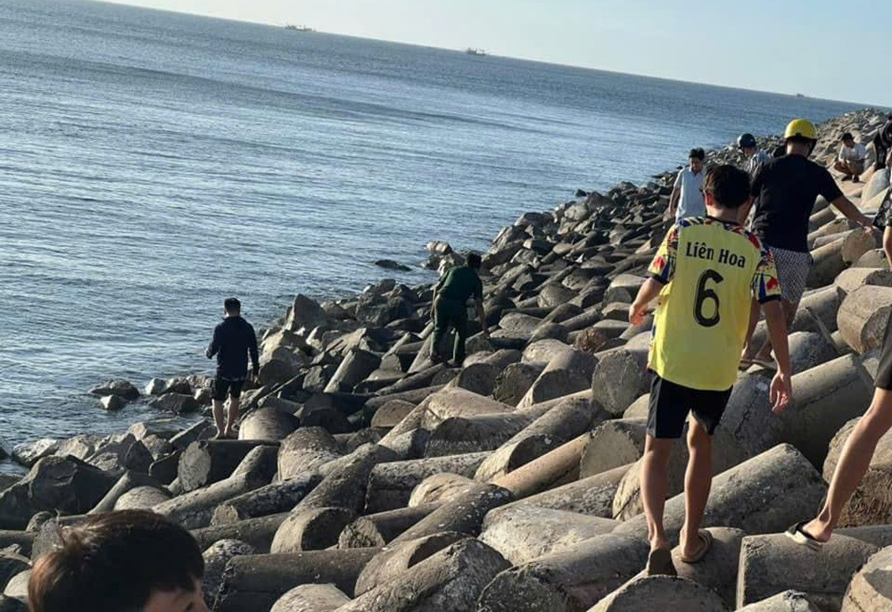 Un corps retrouvé échoué sur le quai de l'île de Phu Quy serait celui d'un touriste.jpg