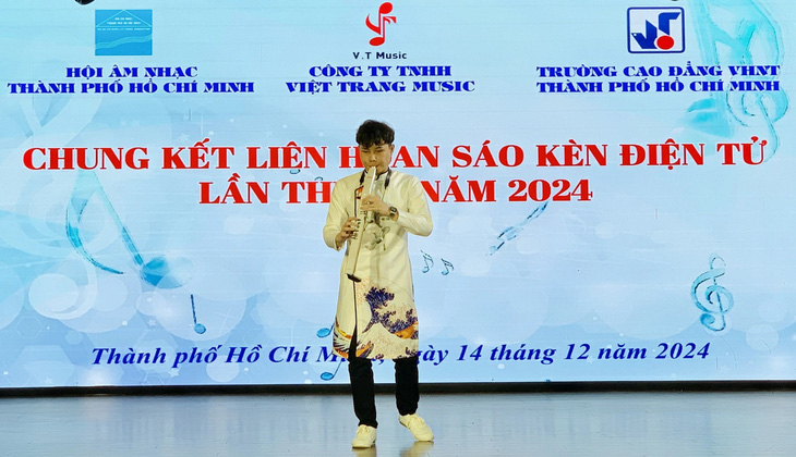 Trần Ngọc Ánh đoạt giải nhất Liên hoan sáo, kèn điện tử toàn quốc lần 1 - Ảnh 1.