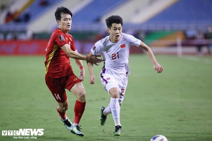 Vietnam team beat China in the 2022 World Cup qualifiers. (Photo: Minh Anh)