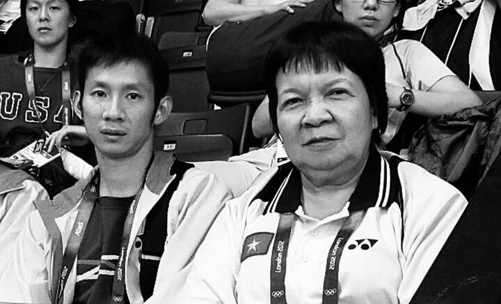 Ms. Huynh Ngoc Lien (right) and Nguyen Tien Minh at the 2012 London Olympics.