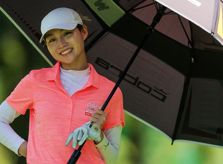 Doan Xuan Khue Minh leads the 2023 Men's & Women's Open Amateur Golf Championship after round 1.