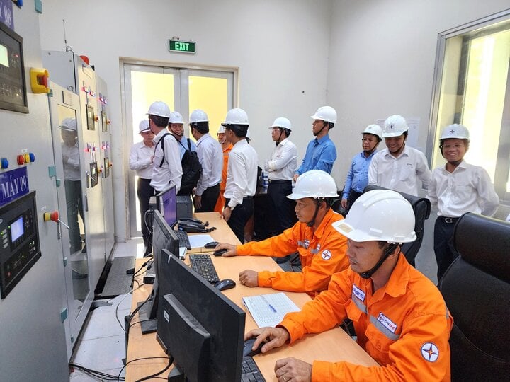 Momento de conexión a la red de 4 generadores de 1.600 kW.