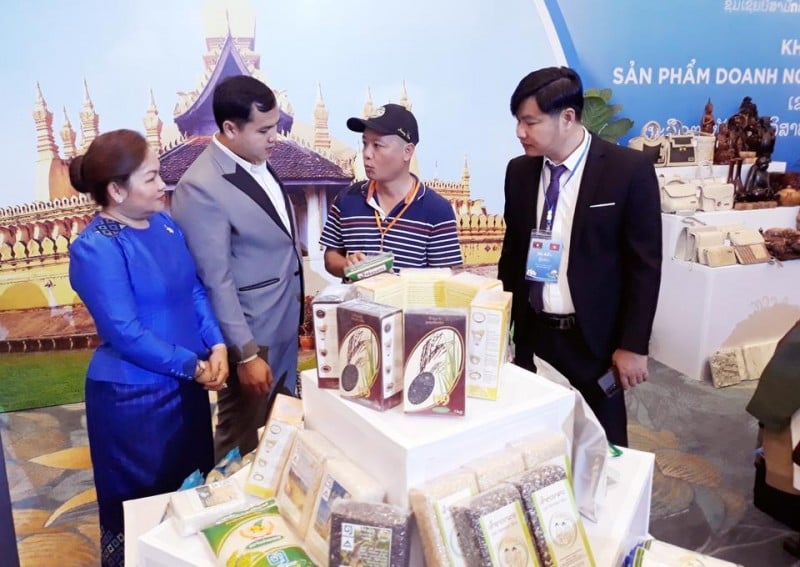 Próximamente se celebrará la conferencia sobre el desarrollo de pueblos artesanales para conectar el consumo y los productos de Hanoi-Vientiane 2023.