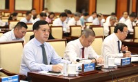 After the arrangement, HCMC has 15 departments left.