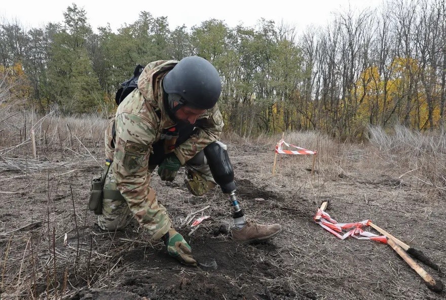 Ảnh ấn tượng (23-29/10): Vũ khí lậu tới Nga từ Ukraine, một nước châu Âu nói sẽ dừng viện trợ quân sự cho Kiev, Hạ viện Mỹ có tân Chủ tịch