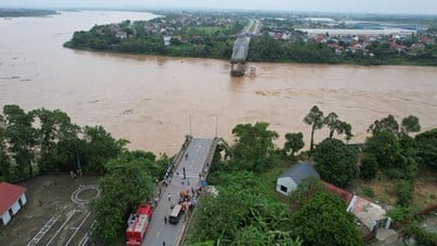 Khẩn trương nghiên cứu đầu tư xây dựng cầu Phong Châu mới