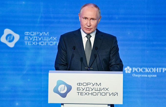 El presidente Vladimir Putin habla en un foro tecnológico en Moscú, Rusia, el 14 de febrero. Foto: Reuters