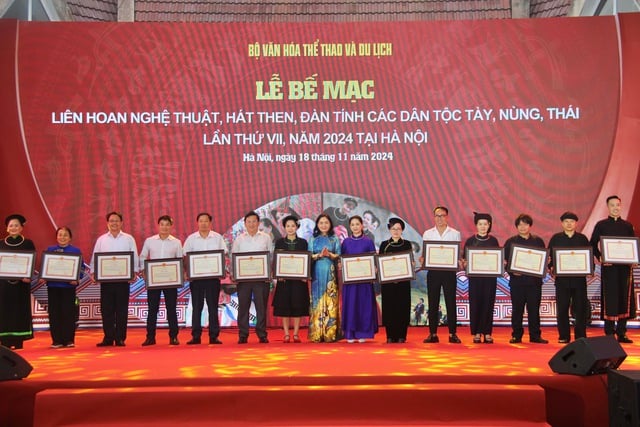 Bế mạc Liên hoan nghệ thuật hát Then, đàn Tính các dân tộc Tày, Nùng Thái lần thứ VII  - Ảnh 2.