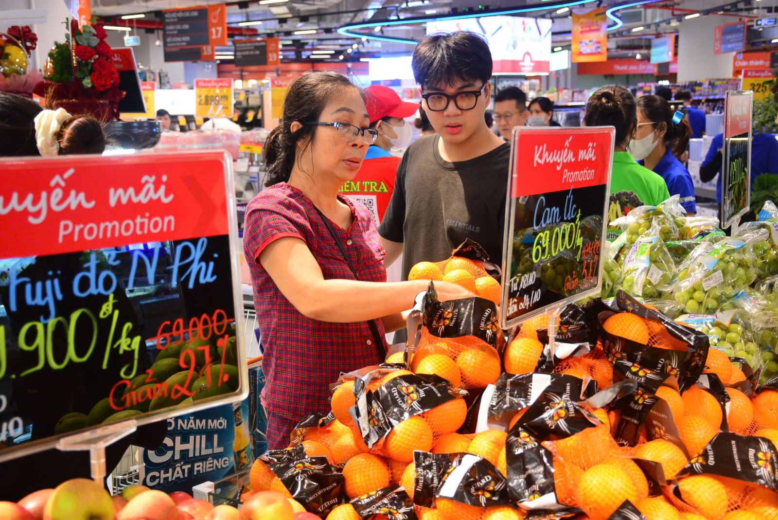 Ho Chi Minh City: Businesses promote price reductions to stimulate purchasing power at the end of the year