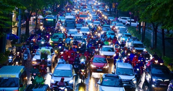 Regen verursacht Verkehrsstaus am Flughafen Tan Son Nhat