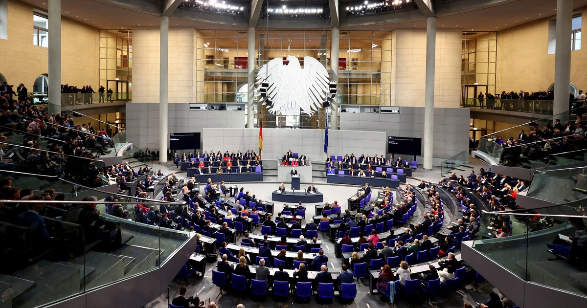 La chancelière allemande perd comme prévu la motion de censure du Parlement