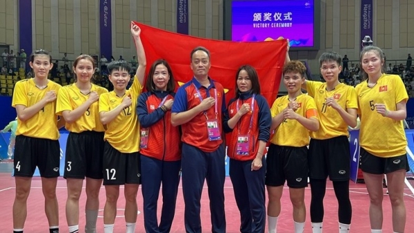 L'équipe féminine de Sepak Takraw remporte la médaille d'or, la délégation sportive vietnamienne monte au tableau des médailles