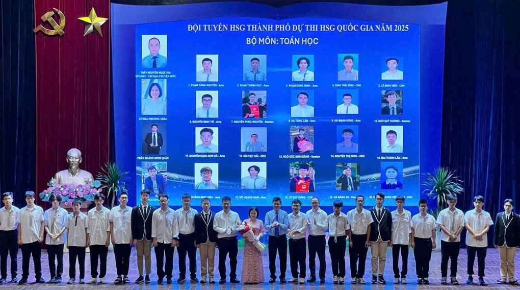 4 học sinh trường tư vào đội tuyển học sinh giỏi toán quốc gia của Hà Nội - 1