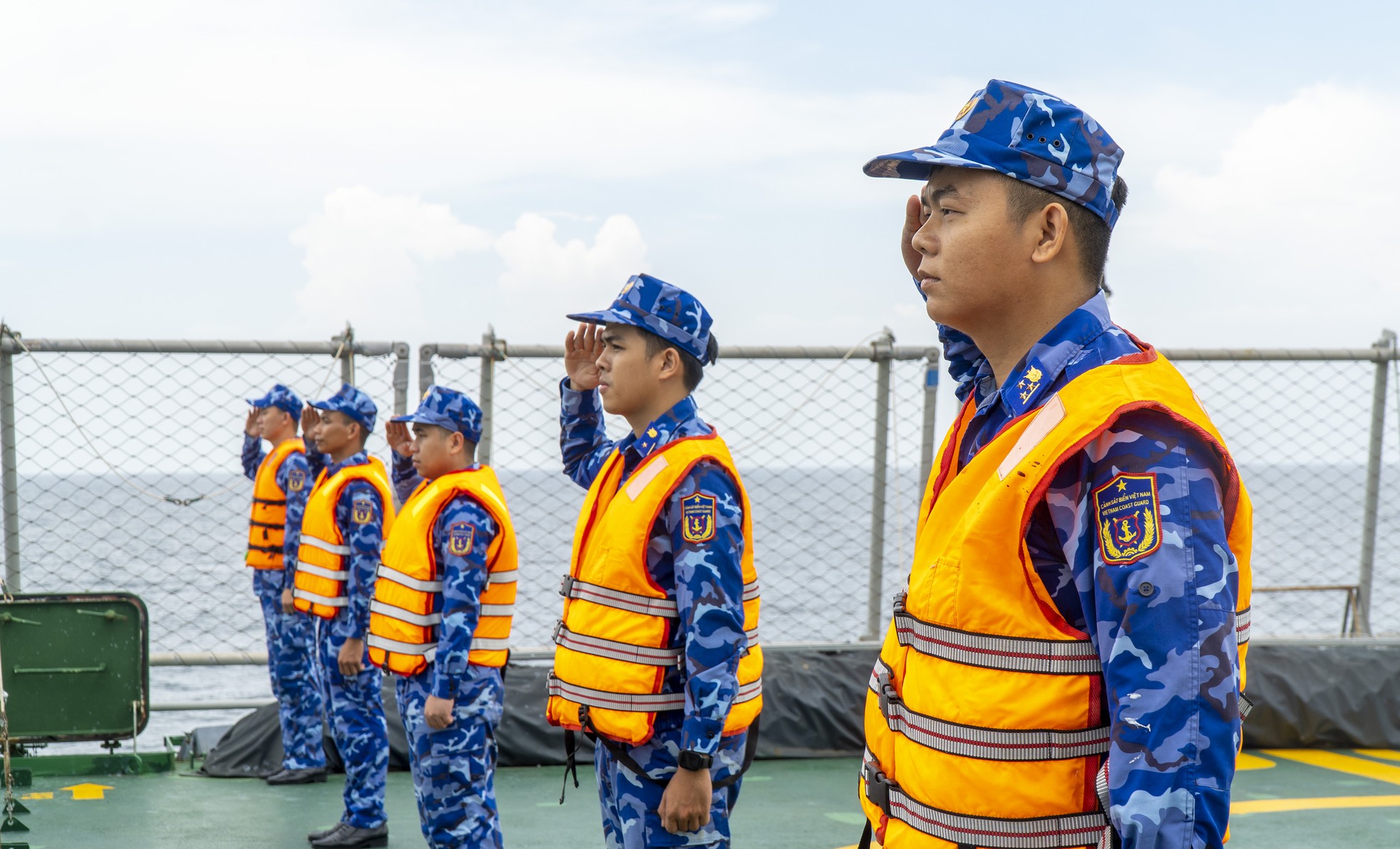 Cảnh sát biển Việt Nam - Indonesia luyện tập chung trên biển ảnh 7