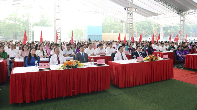 Inauguration du lycée spécialisé Tuyen Quang avec un investissement total de plus de 255 milliards de VND photo 3