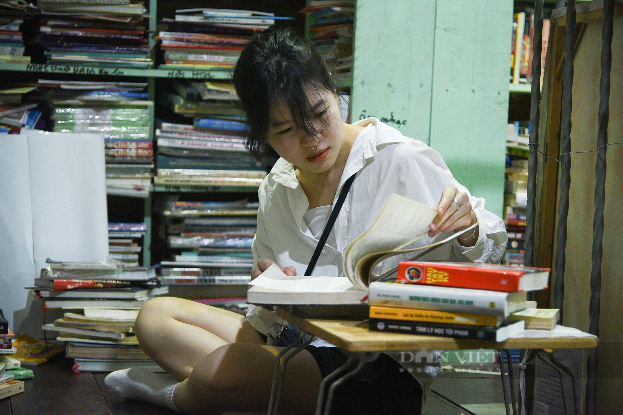 Khám phá tiệm sách lâu đời nhất trên phố Đinh Lễ- Ảnh 7.