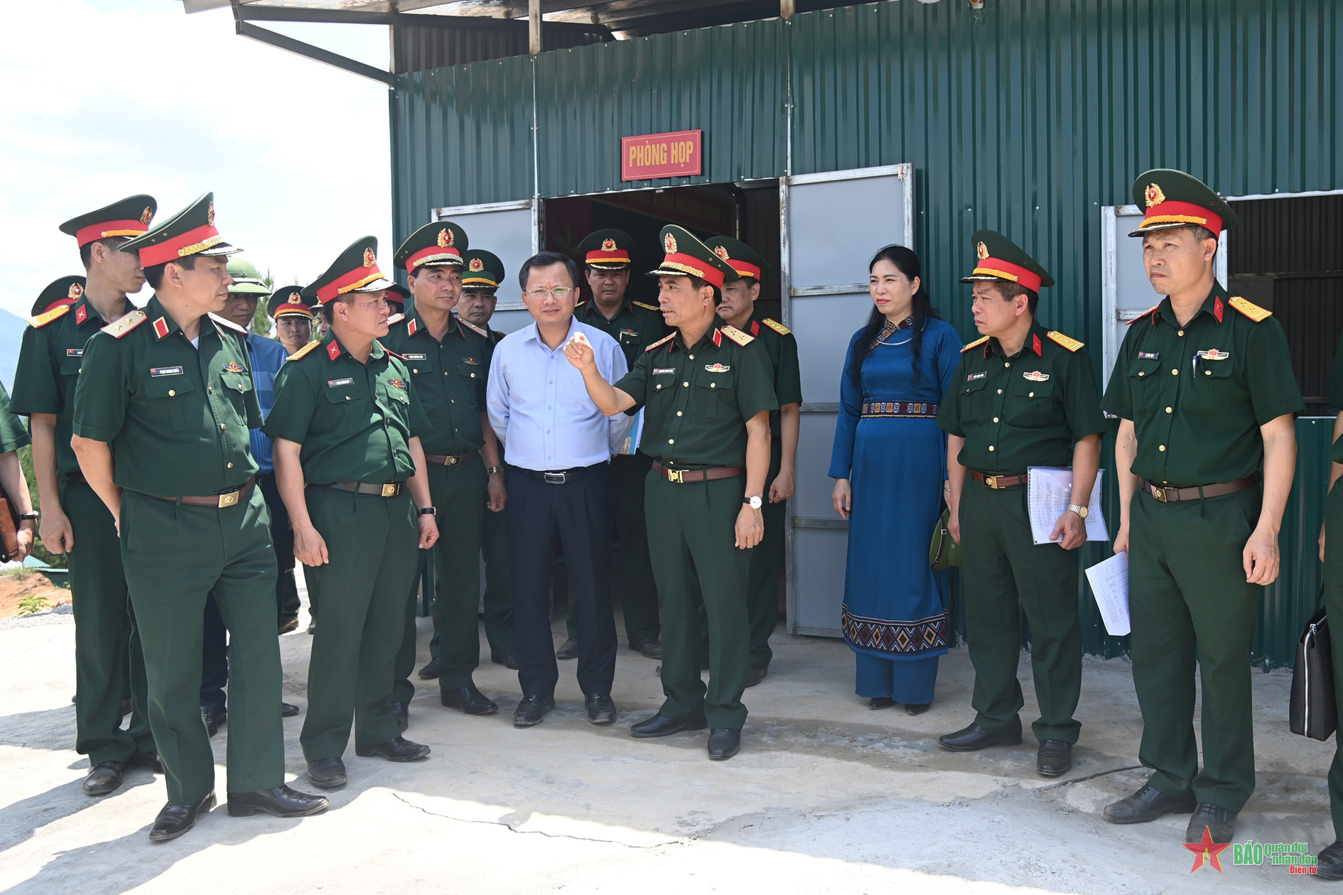 Construcción de una milicia fuerte y una fuerza de autodefensa en la provincia de Quang Ninh