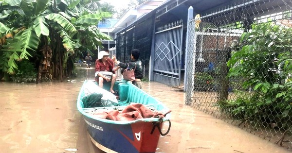 El lago de riego más grande del país continúa descargando aguas de inundación, tomando precauciones contra inundaciones en las casas a lo largo del río Saigón