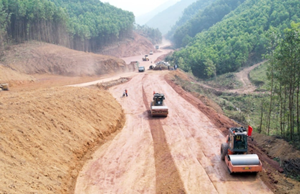 Événement - Quang Ninh : Focus sur l'investissement dans 4 grands projets de transport