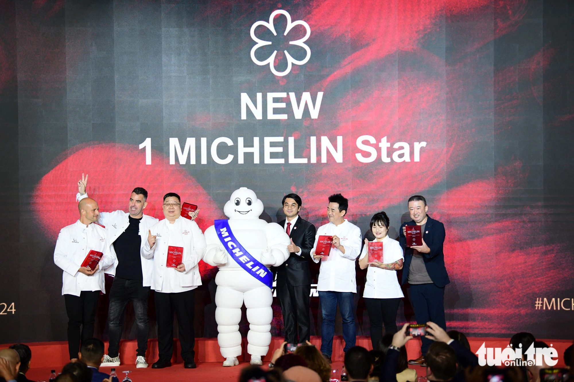 Đại diện các nhà hàng được xếp hạng 'Một Sao MICHELIN' của cẩm nang ẩm thực danh giá nhất thế giới - Ảnh: QUANG ĐỊNH