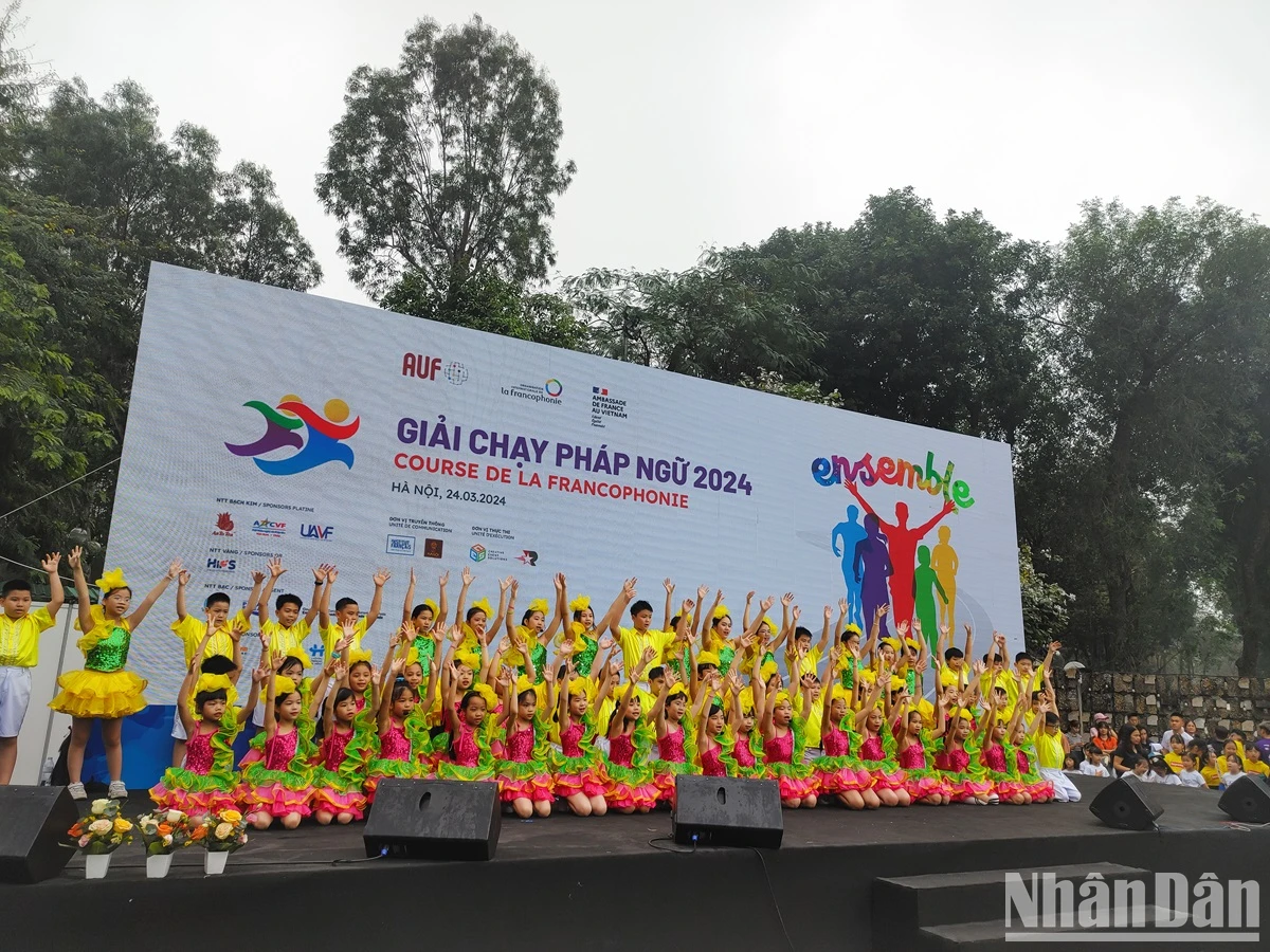 [ภาพ] Francophone Run 2024 เชื่อมโยงชุมชนผู้รักฝรั่งเศสในเวียดนาม ภาพที่ 6