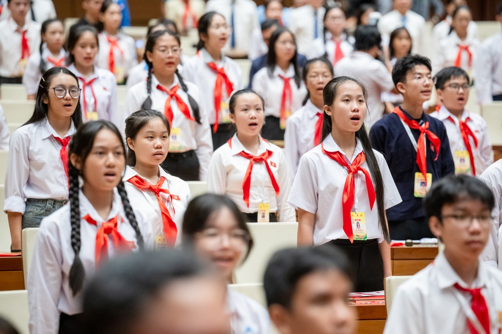 306 trẻ em hóa thân thành đại biểu Quốc hội, chất vấn về bạo lực học đường - 3