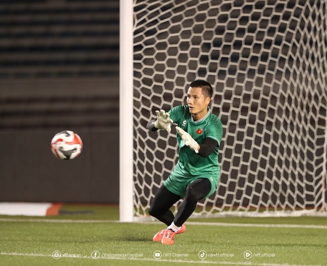 AFF Cup: Đội tuyển Việt Nam tập buổi đầu tiên ở Philippines, sẵn sàng giành 3 điểm- Ảnh 16.