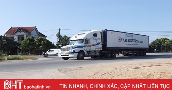 Bất an khi qua nút giao đường tỉnh 553 với đường huyện 131 ở Cẩm Xuyên