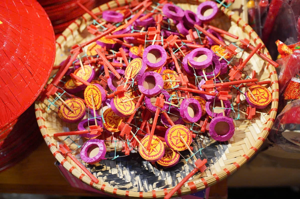 Many young families take to the streets to find the 'old Mid-Autumn Festival' photo 12