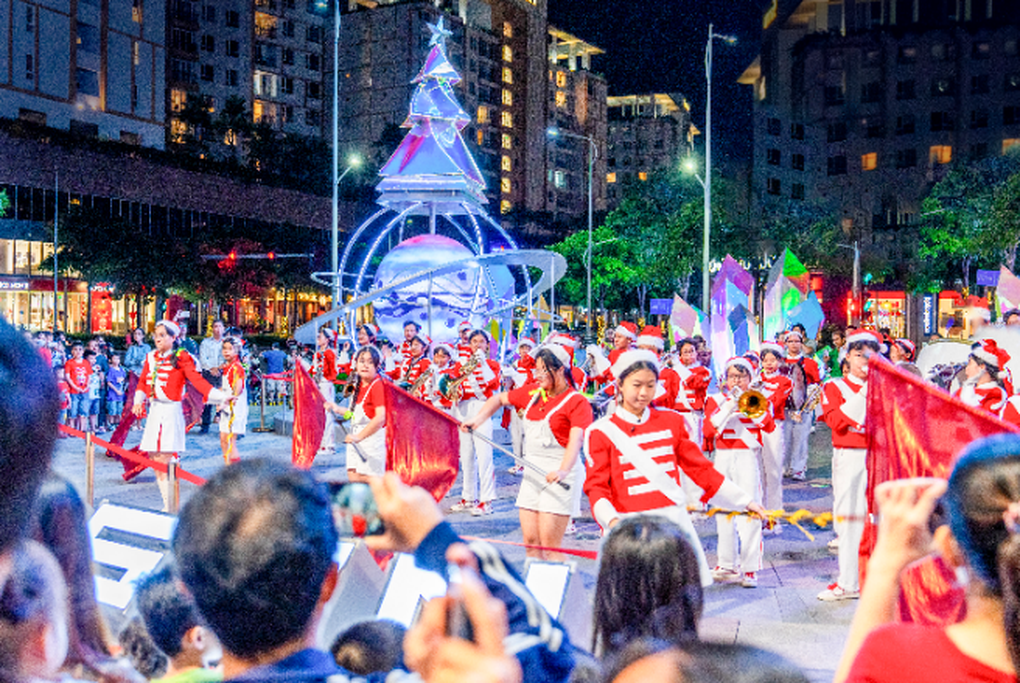 Hơn 1 triệu khách hàng mua sắm tại Thiso Mall dịp cuối năm - 3